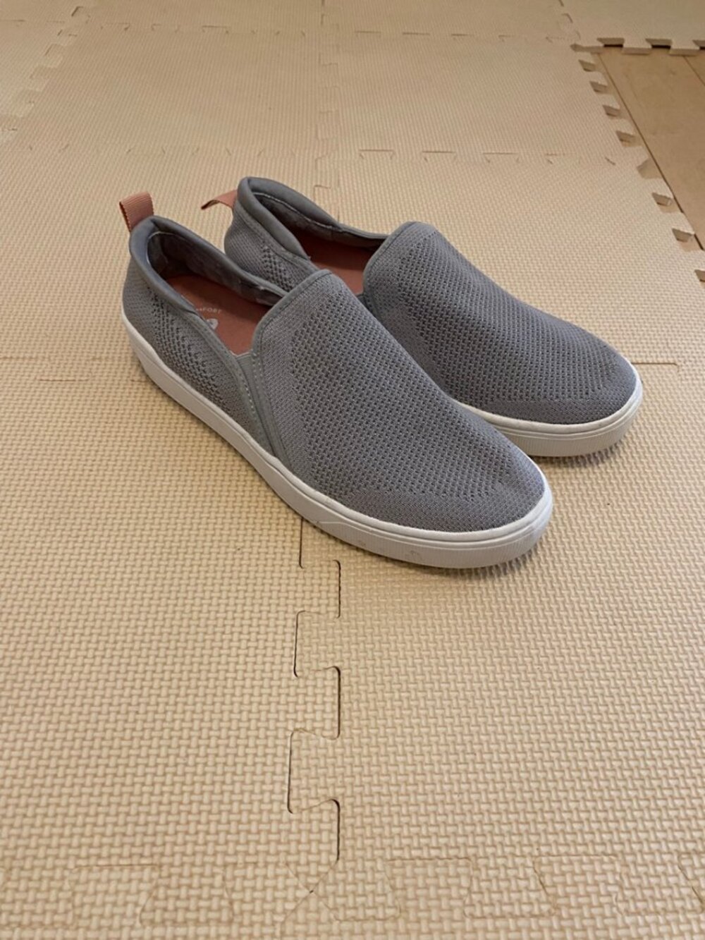 Dr. Scholl's Delight Knit Slip On Sneakers 9.5 Gray Comfort Shoes